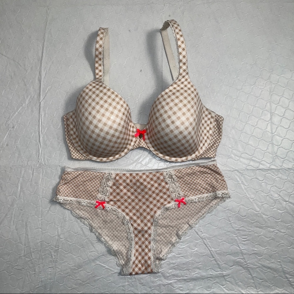 Victoria’s Secret lined perfect coverage checkered bra and hiphugger panty
